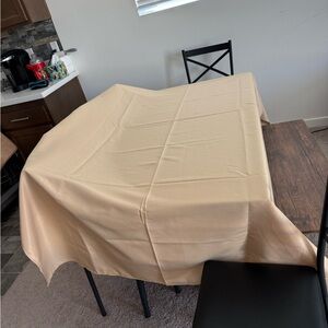 Champagne tablecloth